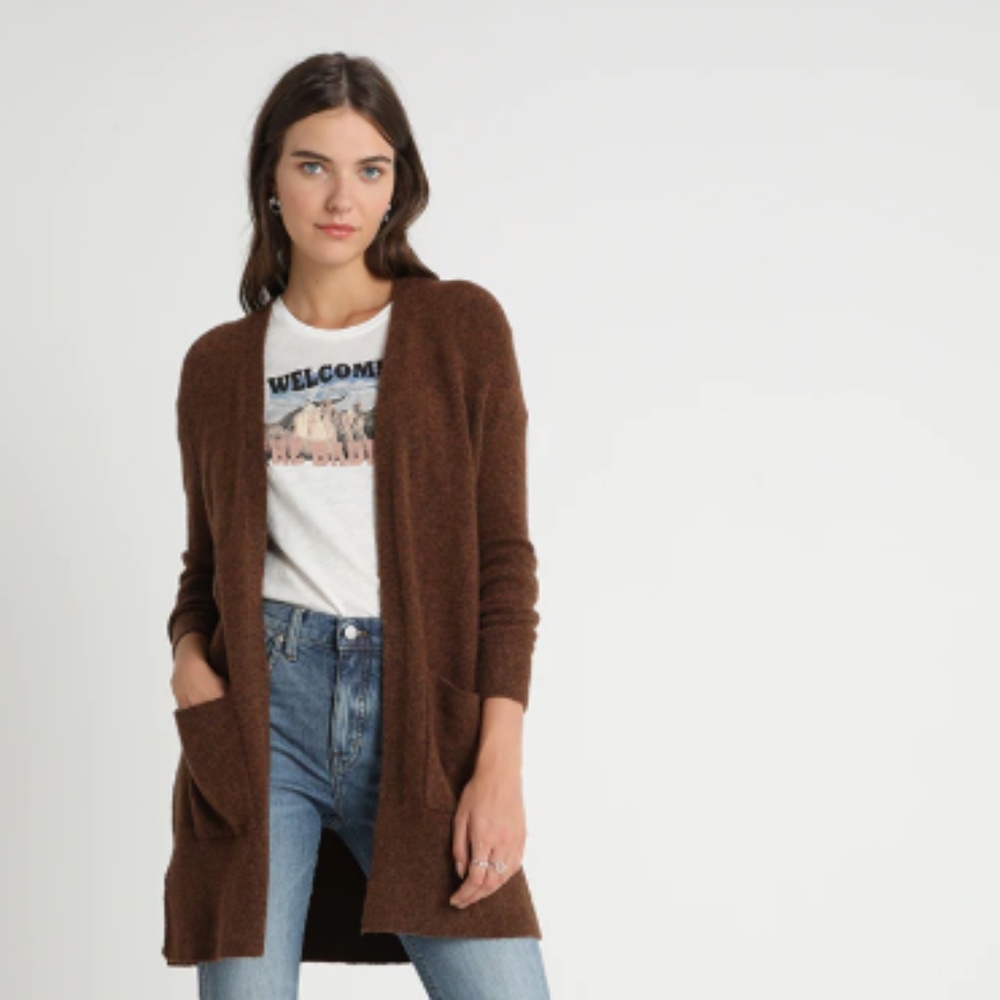 Kent Cardigan Sweater in Nutmeg